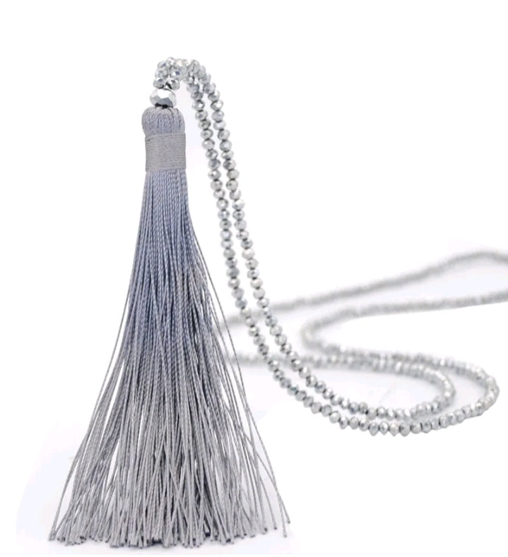 LADIES DECOR TASSEL NECKLACE