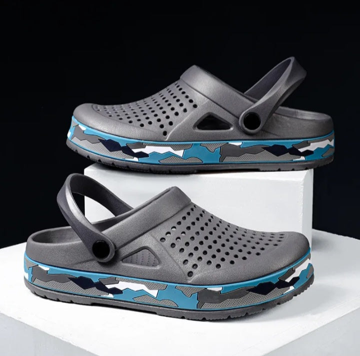 MEN'S BREATHABLE HOLLOW NON-SLIP SANDALS