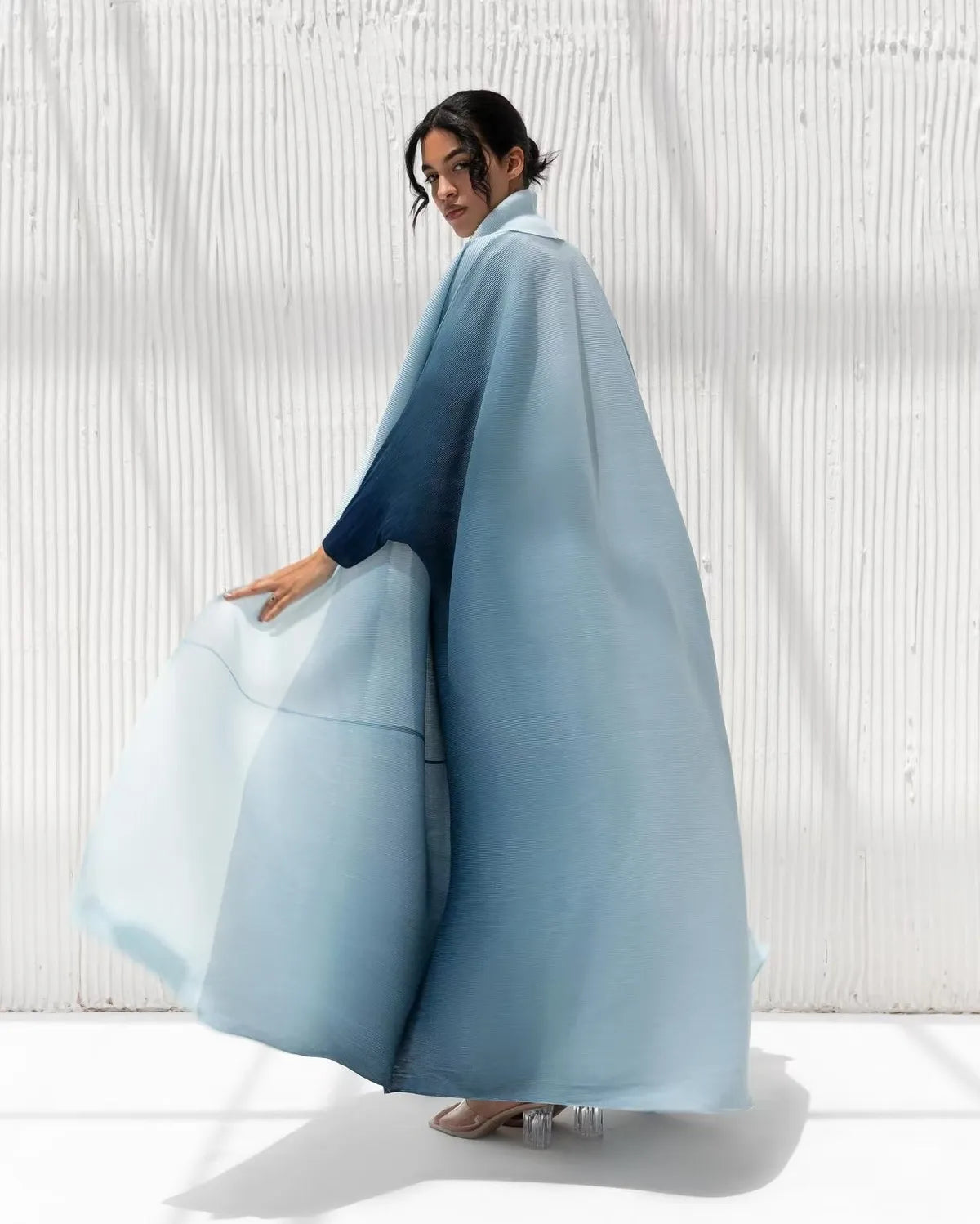 LADIES PLEATED LONG-SLEEVE ROBE COAT