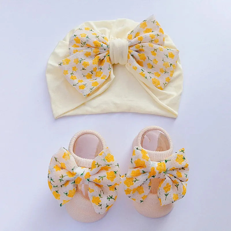 BABY GIRL'S CUTE TINY FLOWER BOW HAT TWO-PIECE SET SOCKS