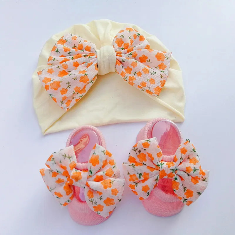 BABY GIRL'S CUTE TINY FLOWER BOW HAT TWO-PIECE SET SOCKS