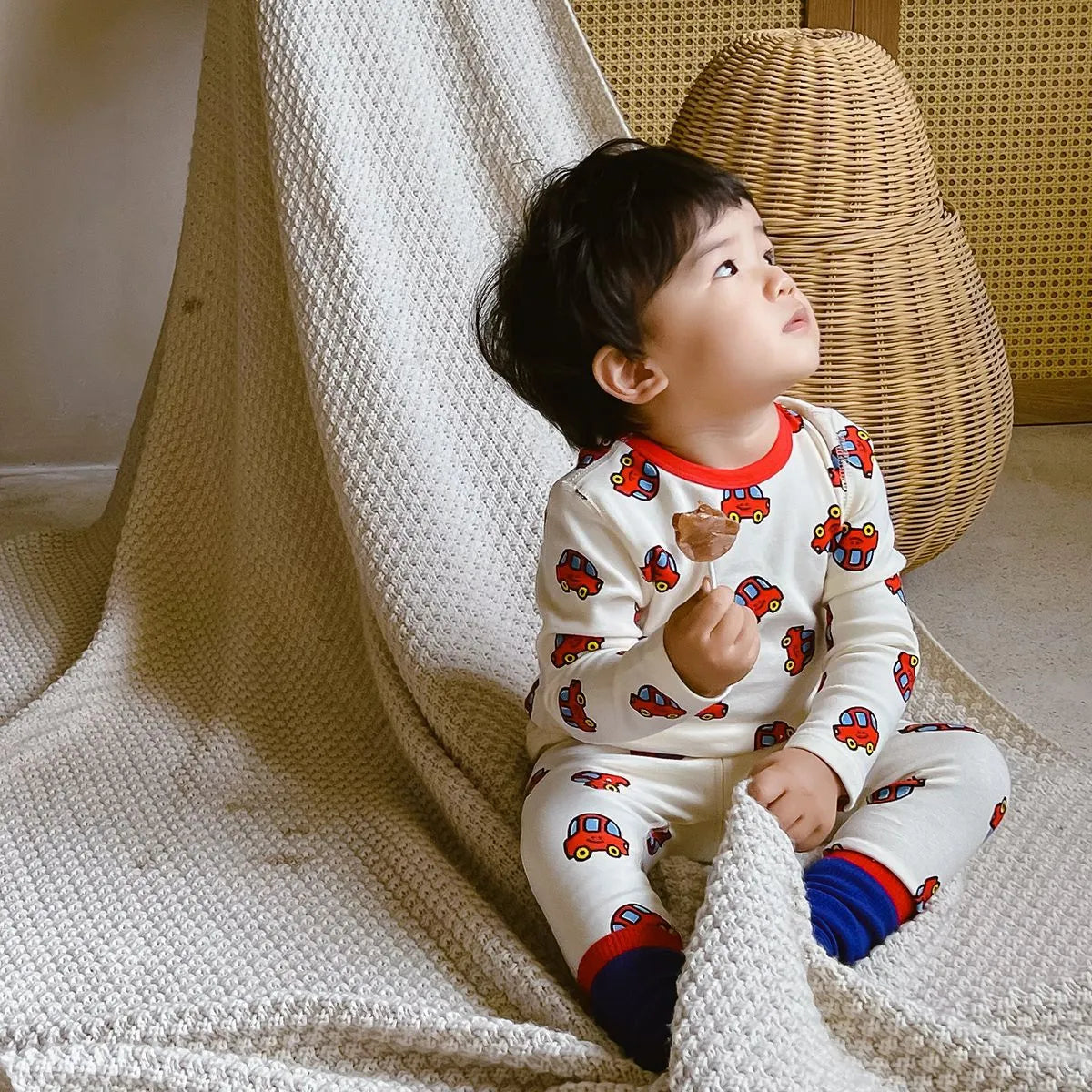 KIDS AUTUMN COTTON PRINTED SLIM  FIT PAJAMAS 2PCS SET