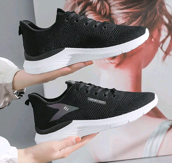 LADIES FLYKNIT MESH LACE-UP SNEAKERS