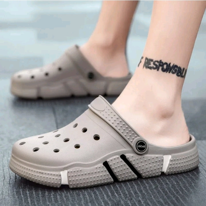 MEN'S FASHION HOLLOW BREATHABLE SLIPPERS