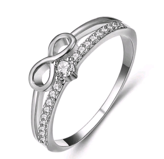 LADIES FRESH BOW DIAMOND RING