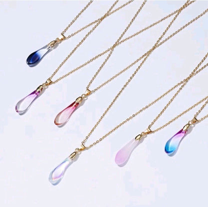 LADIES DROP SHAPED PENDANT NECKLACE