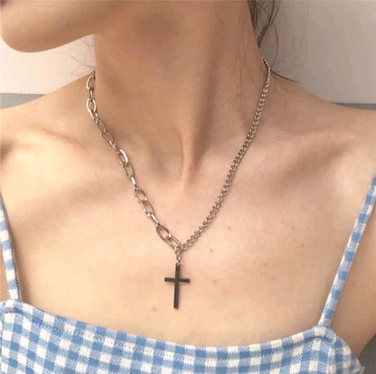 LADIES ASYMMETRIC CROSS PENDANT NECKLACE