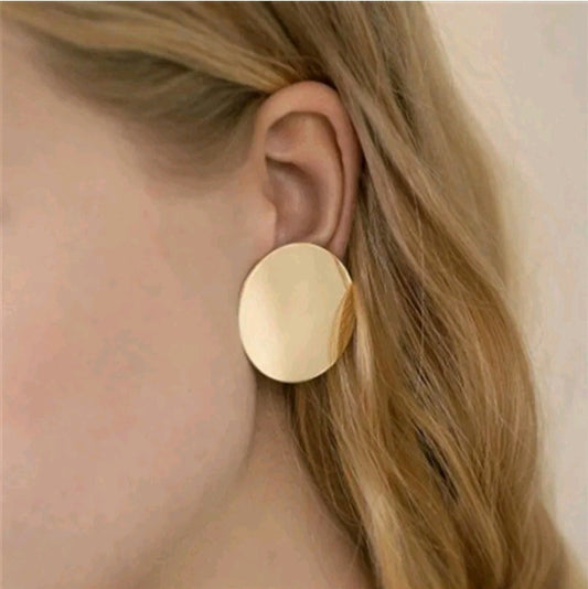 LADIES GLOSSY ROUND EARRINGS