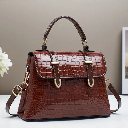LADIES LEATHER HANDBAG