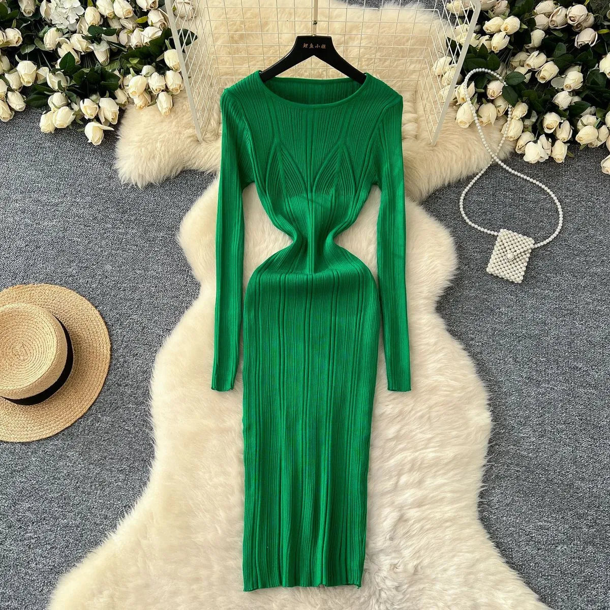 LADIES LONG-SLEEVE KNITTED DRESS