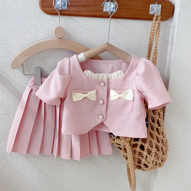 GIRL'S SHORT SLEEVE BOW BUTTON TOP AND PLEATED SKIRT 2PCS SET